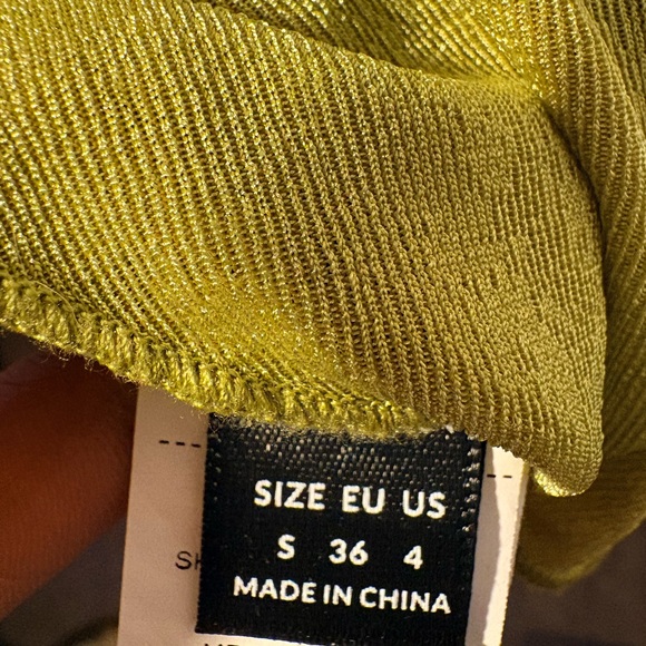 Elegant Olive Green Halter Top - Picture 4 of 4